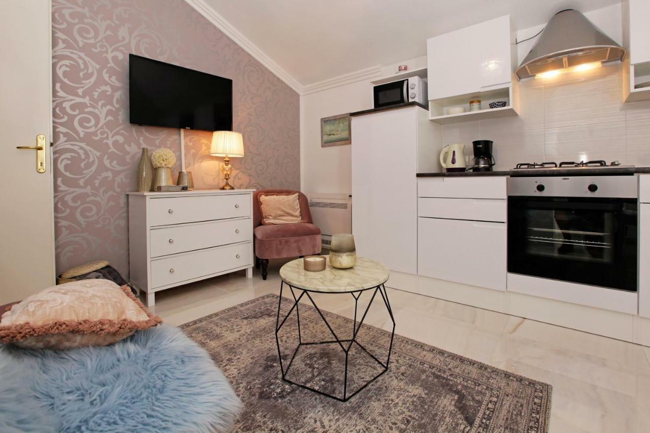 Apartment Ambroz Vela Luka Kültér fotó