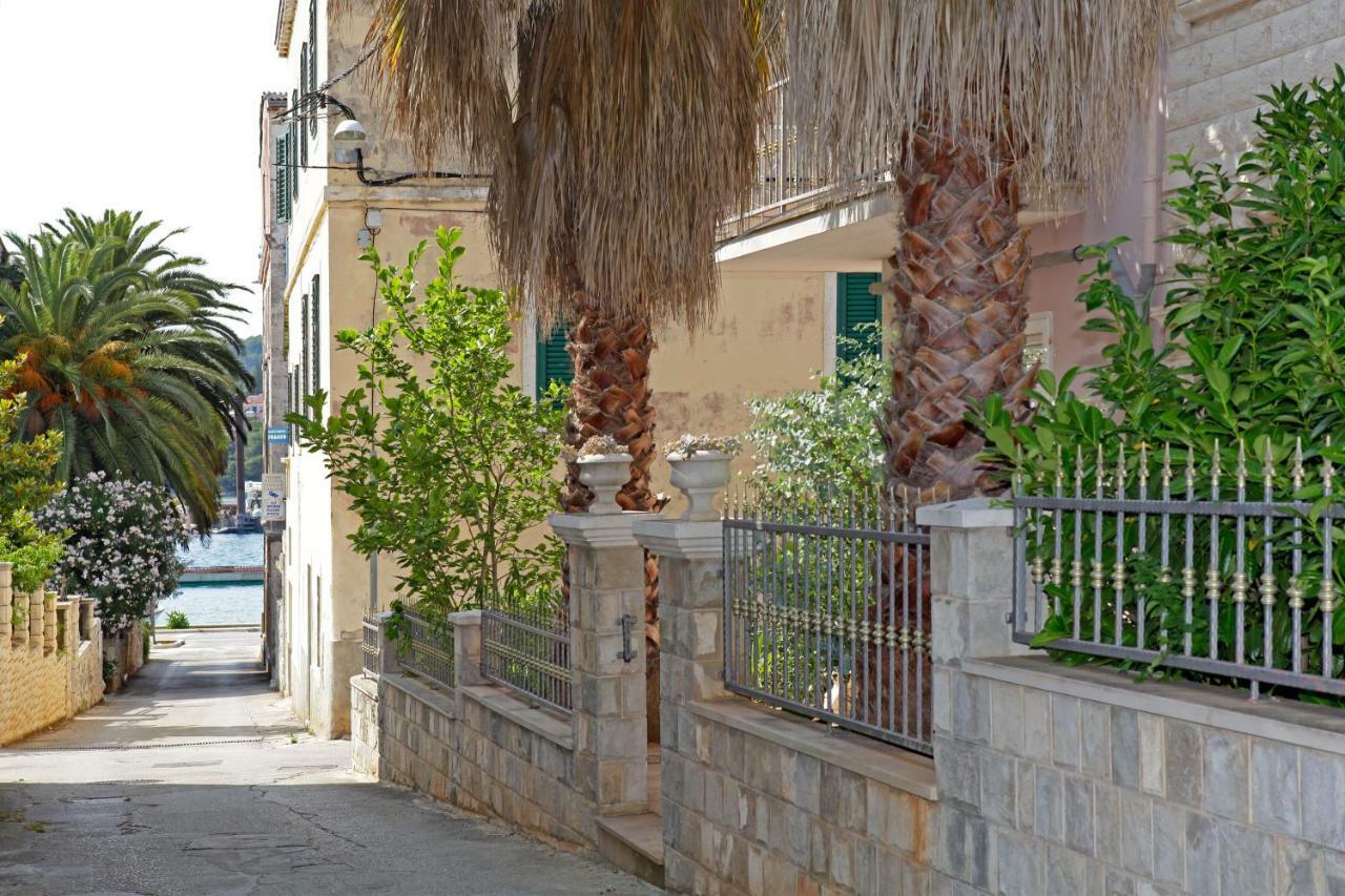 Apartment Ambroz Vela Luka Kültér fotó